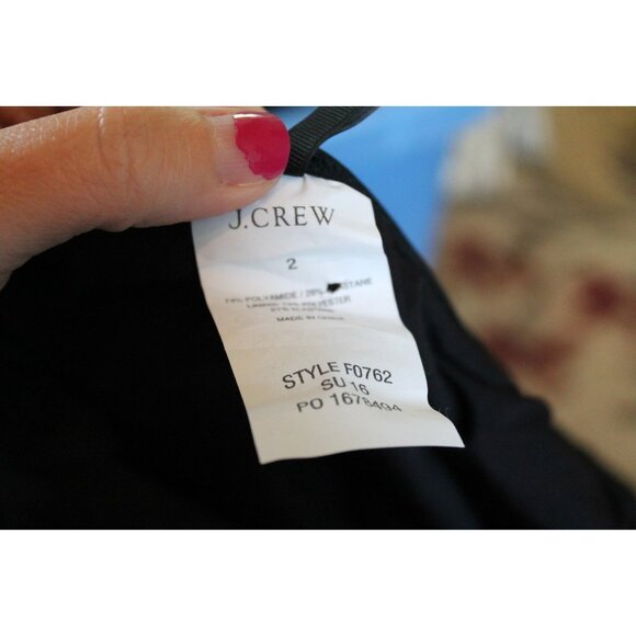 J.Crew $118 Scalloped V-Neck One-Piece Swimsuit Italian Matte Black 2 F0762 - Picture 4 of 4